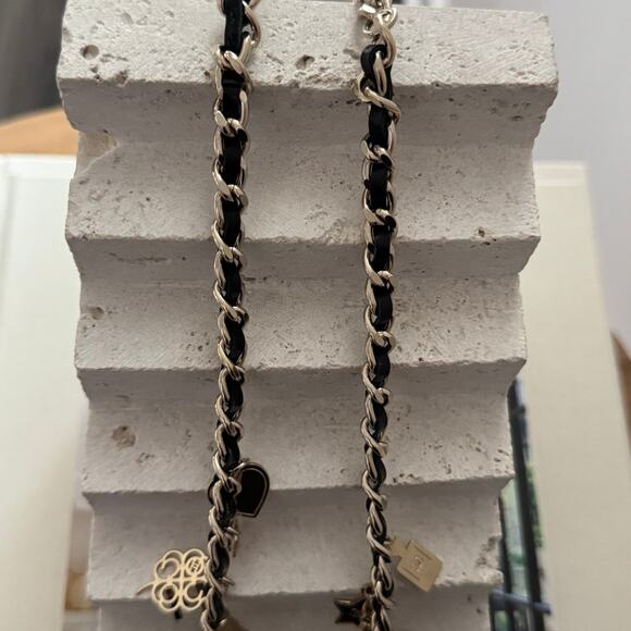 CHANEL Gold Chainlink Black Leather Embellished Camellia Charm CC Logo Necklace - Picture 9 of 9